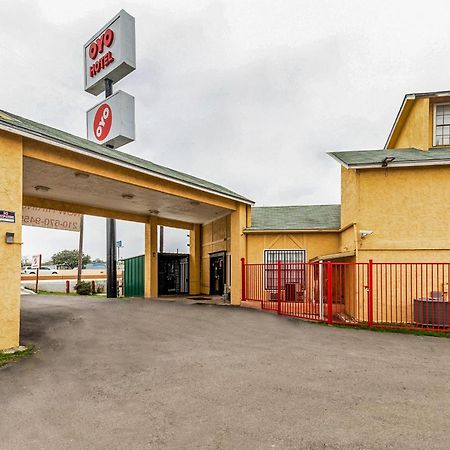 Oyo Hotel San Antonio Lackland Near Seaworld Zewnętrze zdjęcie