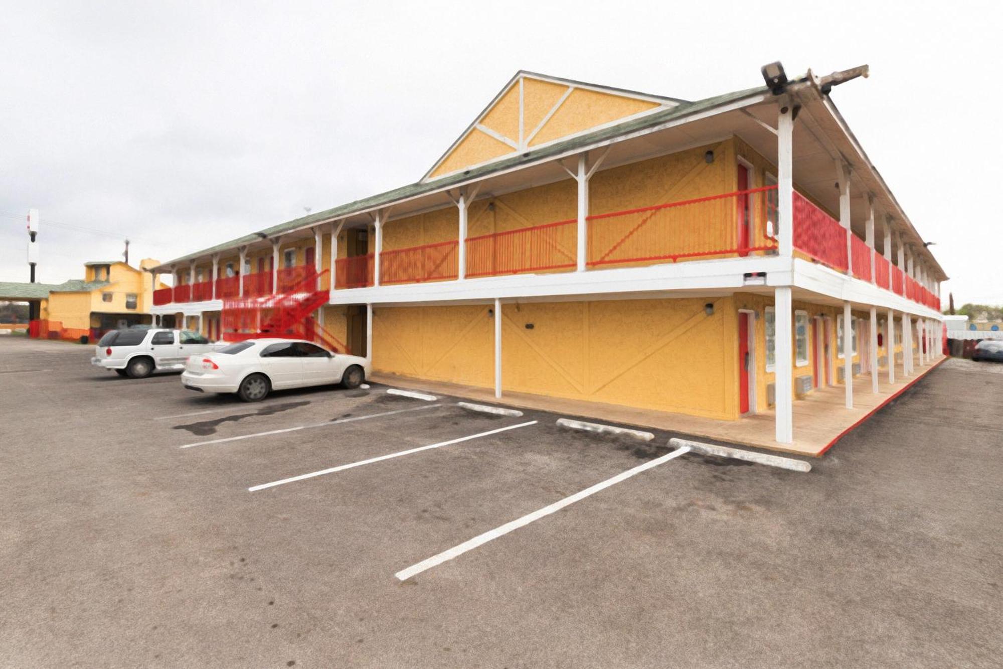Oyo Hotel San Antonio Lackland Near Seaworld Zewnętrze zdjęcie